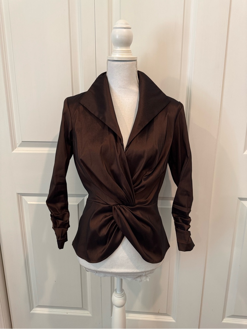 Tadashi Collection Brown Satin-Look Ruched Knot Blouse Sz 6